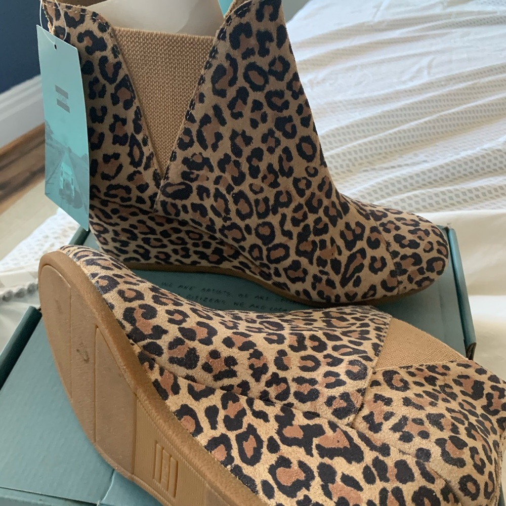 Toms ankle boots leopard print